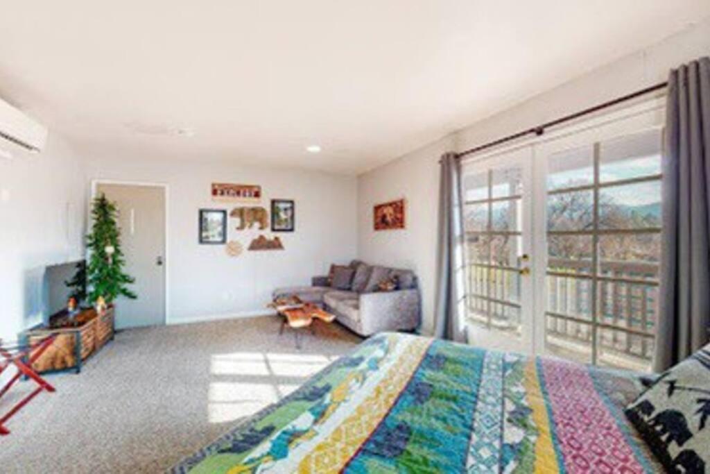 Couples Hideout In Heart Of Oakhurst Exteriér fotografie